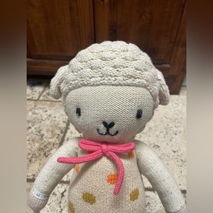 Cuddles + kind Lucy the lamb 🐑 20 “